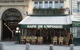 Louvre Parisian Chicsuites